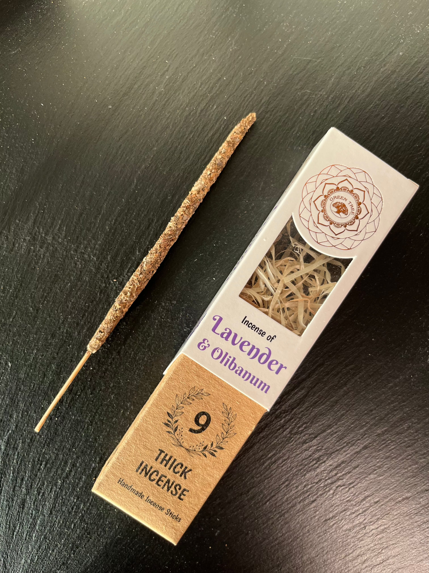 Lavendel & Weihrauch - Handgemachte Räucherstäbchen (9 Stück)